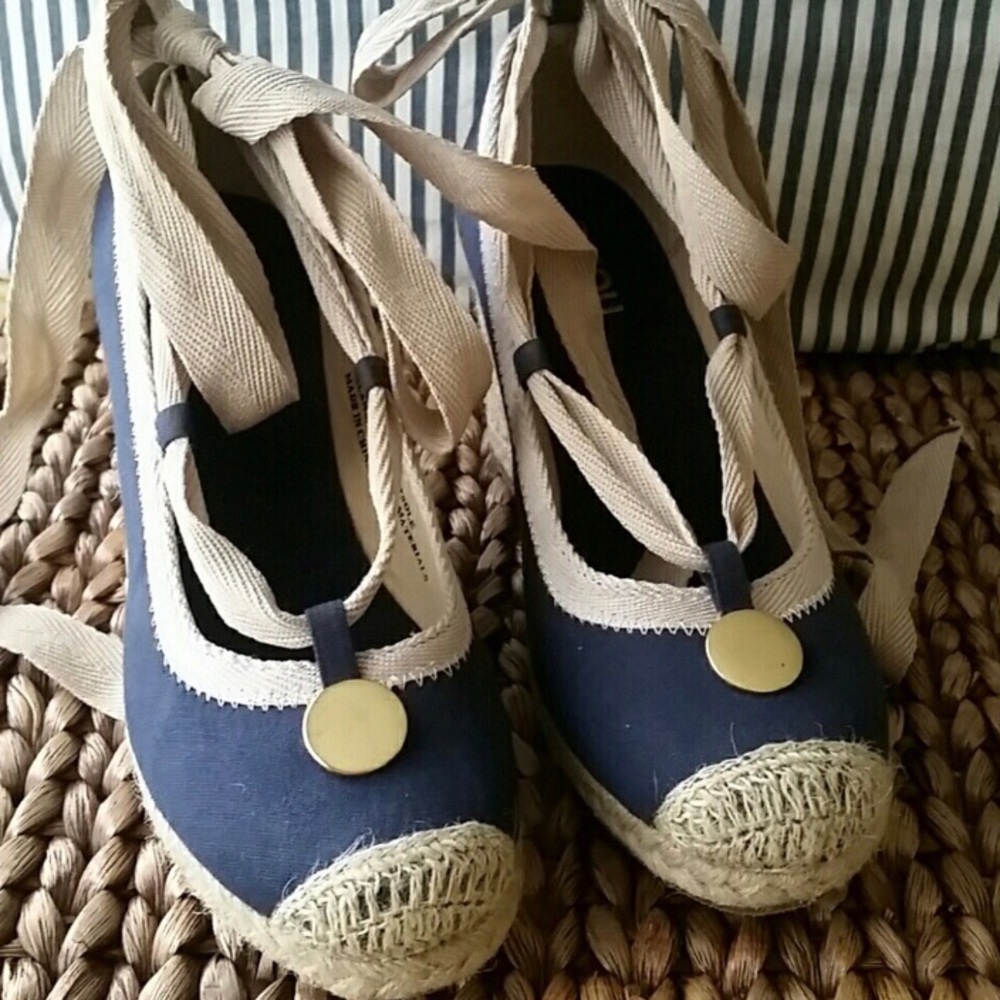 Blue wedge pumps size 7.5